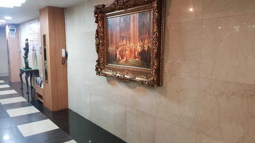 Bali Tourist Hotel Seoel Buitenkant foto